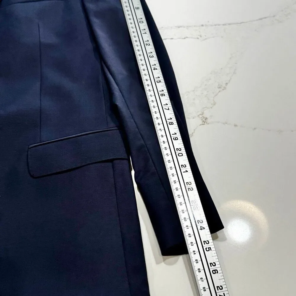 Brooks Brothers Explorer Fitzgerald Fit Navy Blue Blazer. Size 44R.